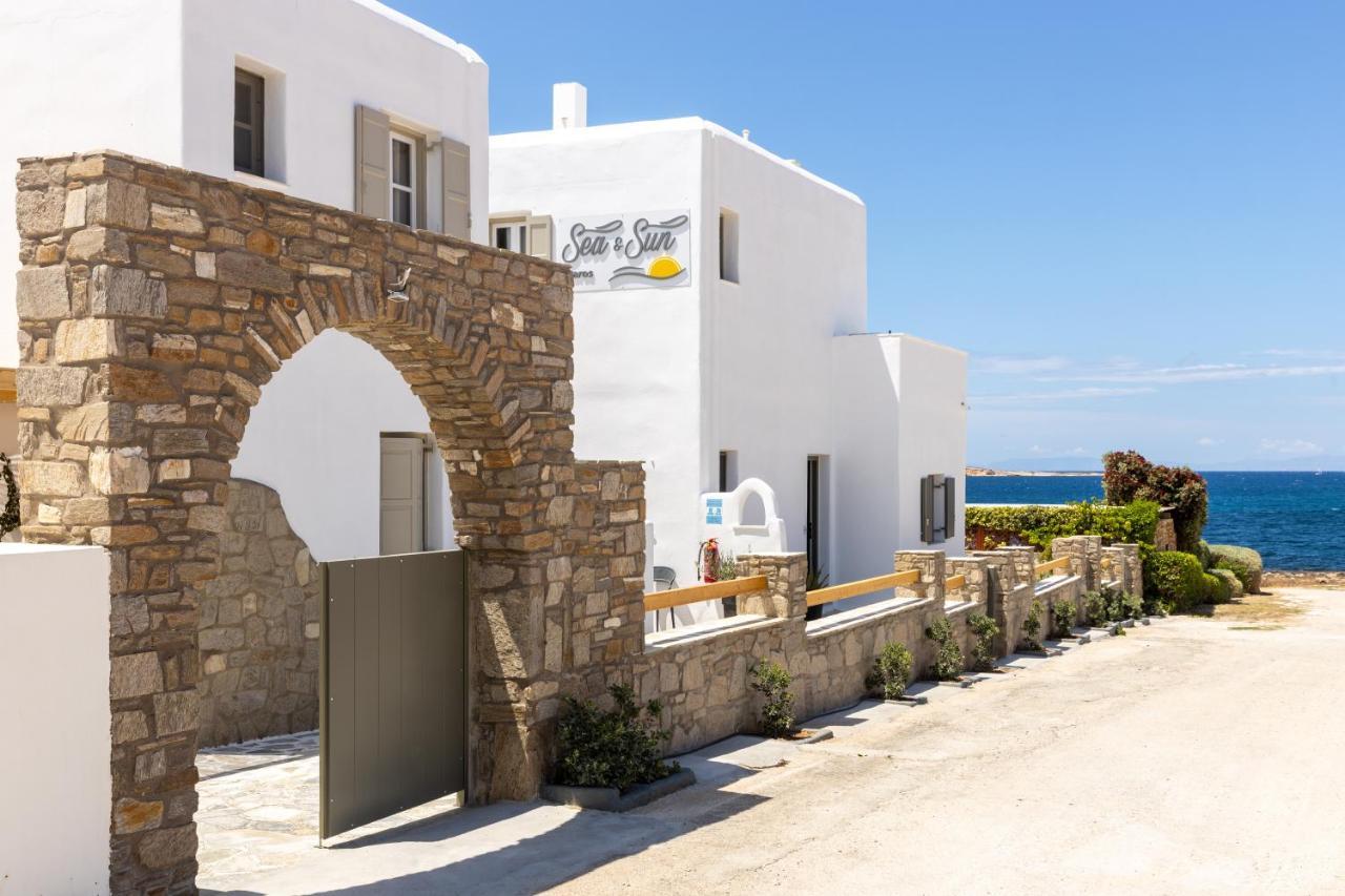 Hotel Sea & Sun Paros Naoussa Esterno foto